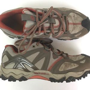 Women’s hiking shoes- size 8